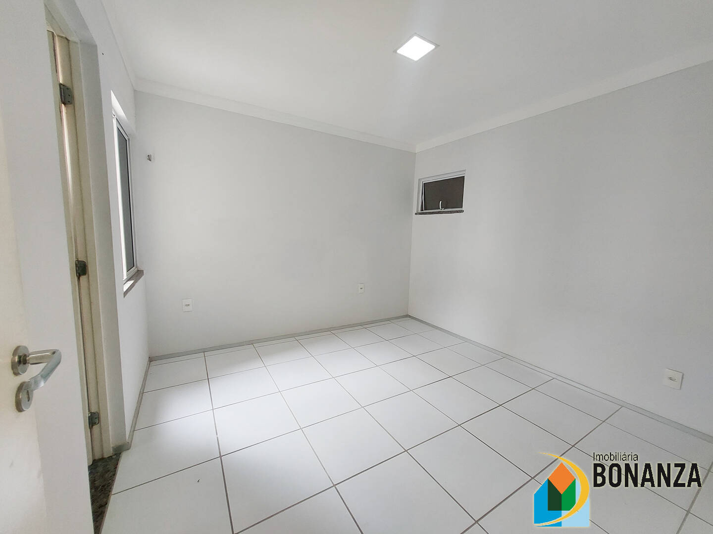 Apartamento para alugar com 2 quartos, 52m² - Foto 11