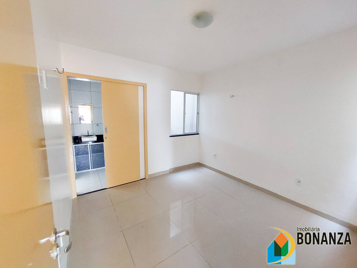 Casa para alugar com 3 quartos, 110m² - Foto 11