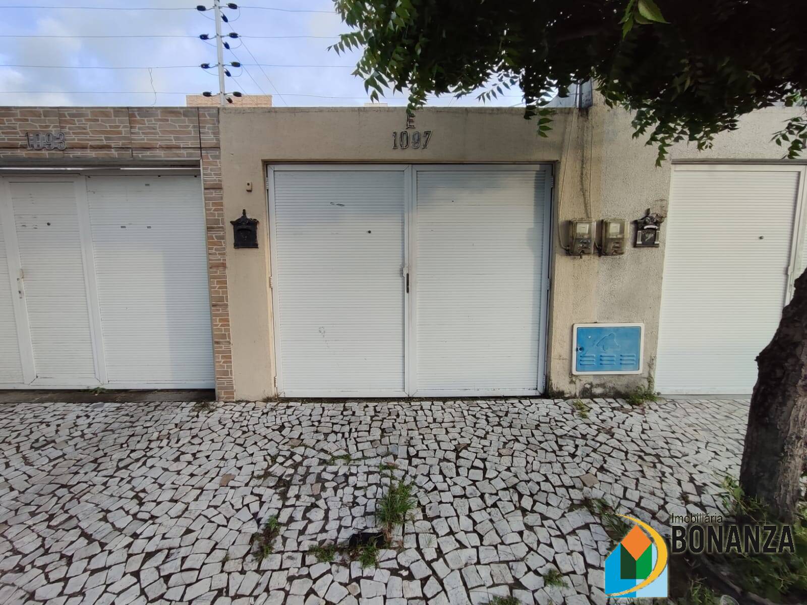 Casa para alugar com 3 quartos, 110m² - Foto 1