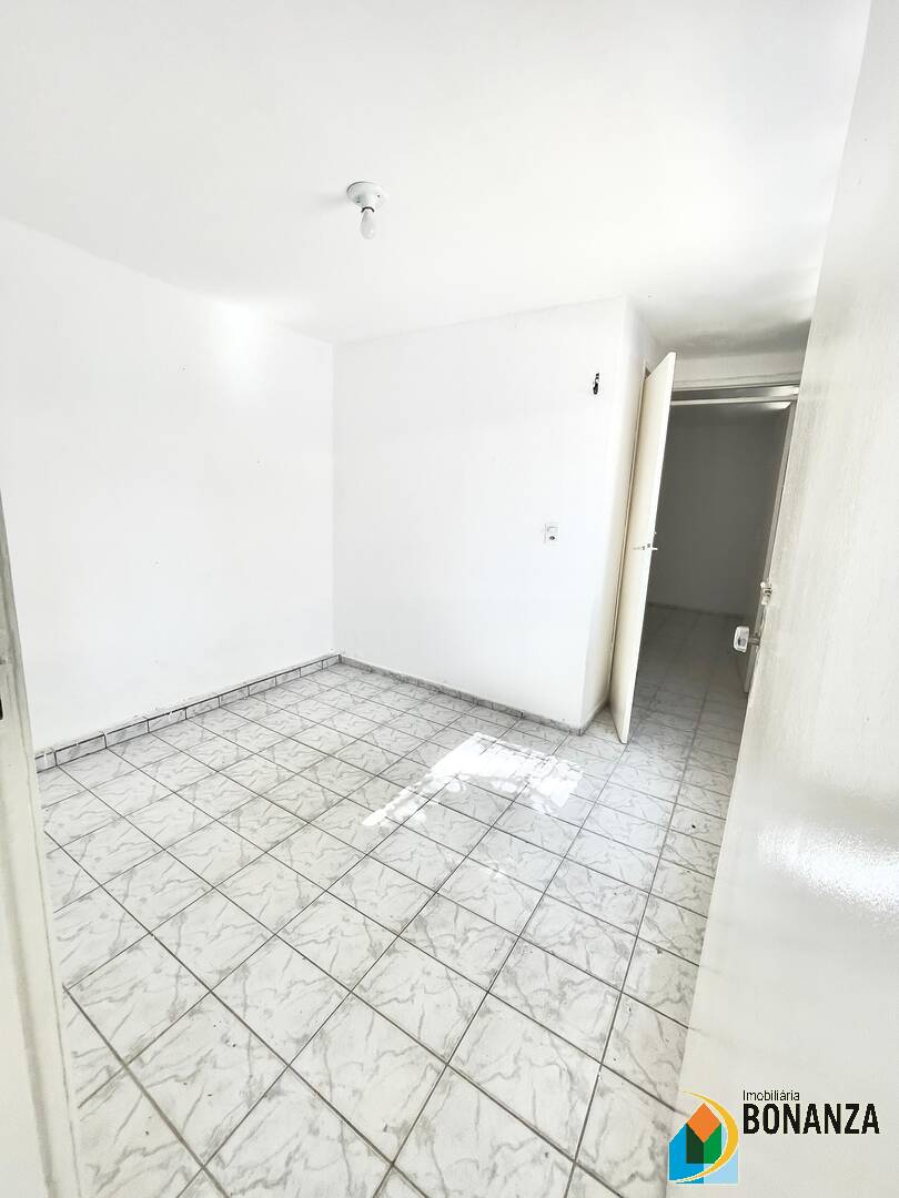 Casa para alugar com 2 quartos, 44m² - Foto 4