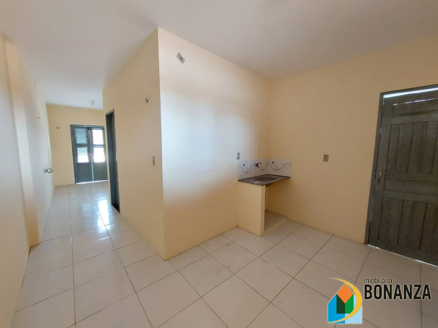 Casa para alugar com 2 quartos, 40m² - Foto 5