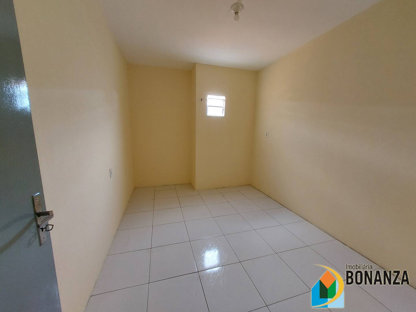 Casa para alugar com 2 quartos, 40m² - Foto 6