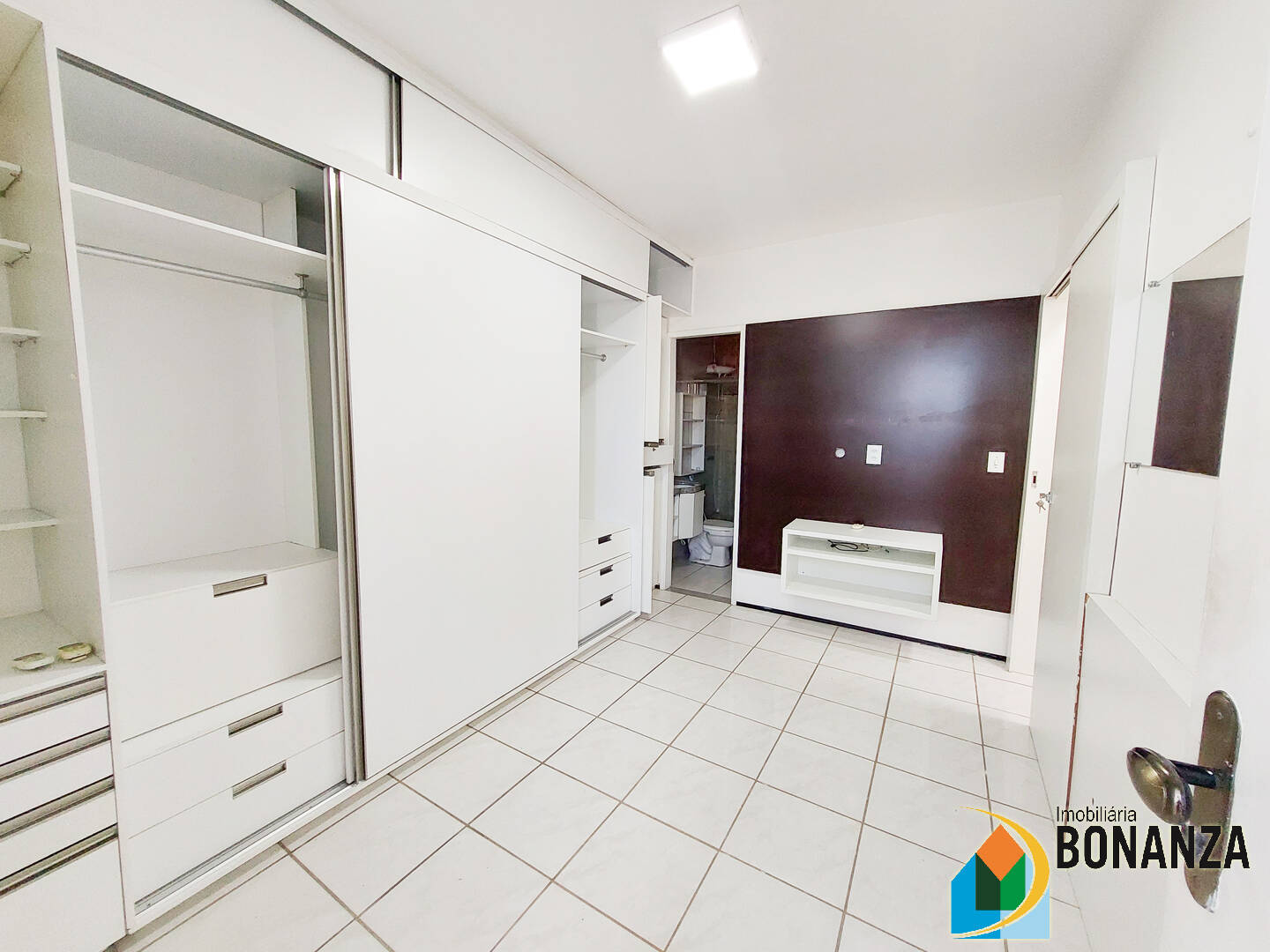 Casa para alugar com 3 quartos, 150m² - Foto 12