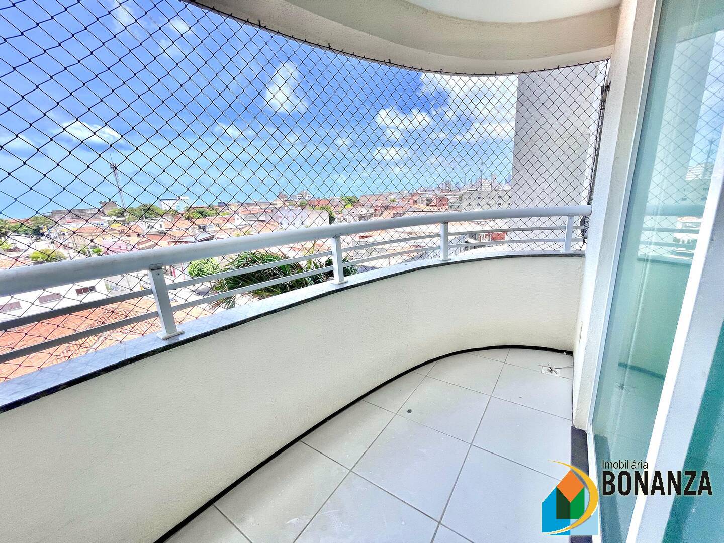 Apartamento para alugar com 2 quartos, 64m² - Foto 4